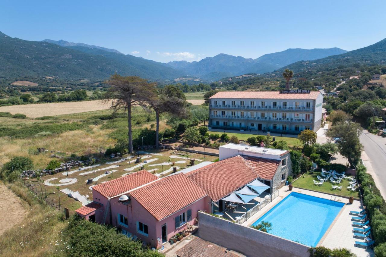 Hotel Arcu Di Sole Ольмето Екстер'єр фото