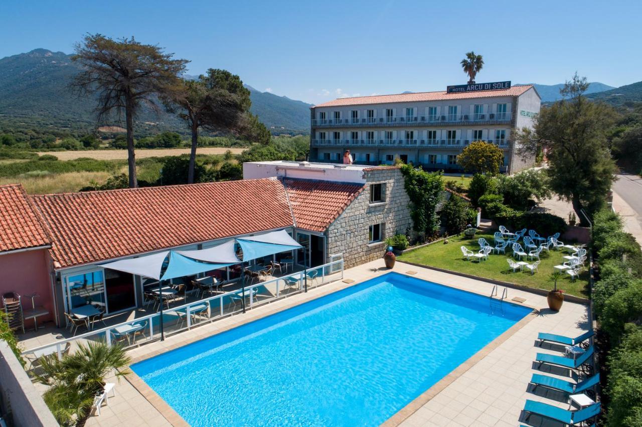 Hotel Arcu Di Sole Ольмето Екстер'єр фото