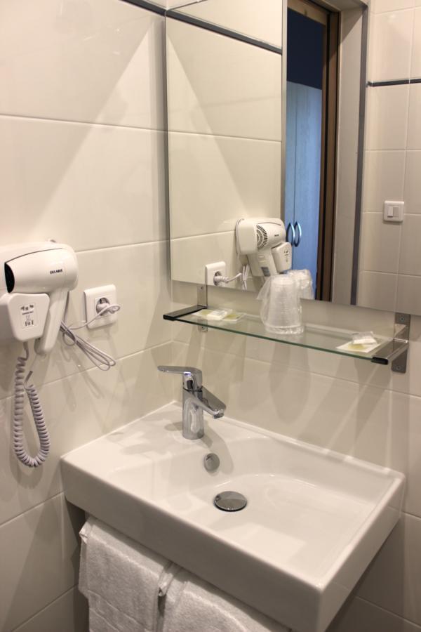Hotel Arcu Di Sole Ольмето Екстер'єр фото