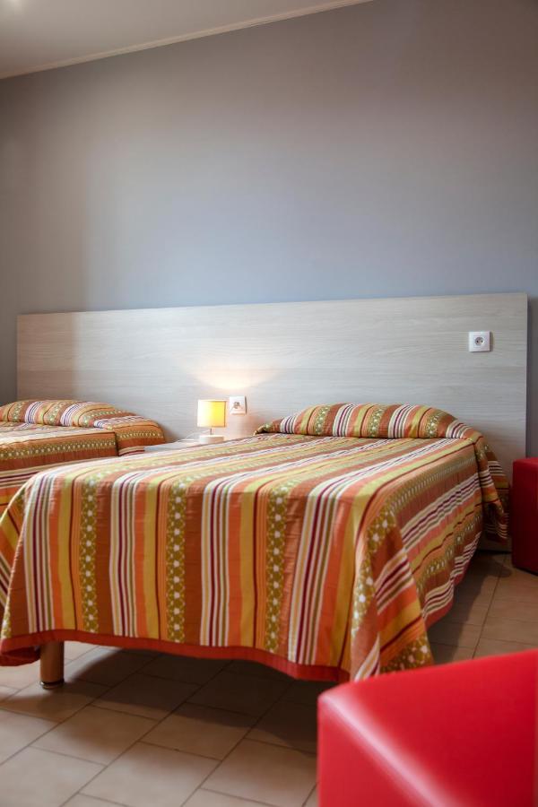 Hotel Arcu Di Sole Ольмето Екстер'єр фото